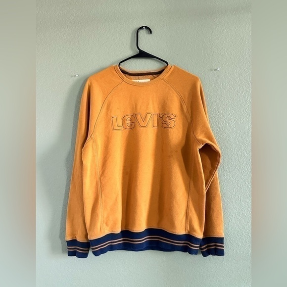 LEVIS MEN SZ M Mustard Yellow LOGO SPELLOUT PULLOVER SWEATSHIRT - Picture 1 of 6